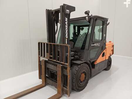 Carretilla elevadora diésel 2019  Doosan D55C-7 (1)