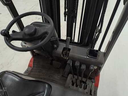 Terénní vysokozdvižný vozík 2010  Manitou ME315 (4)