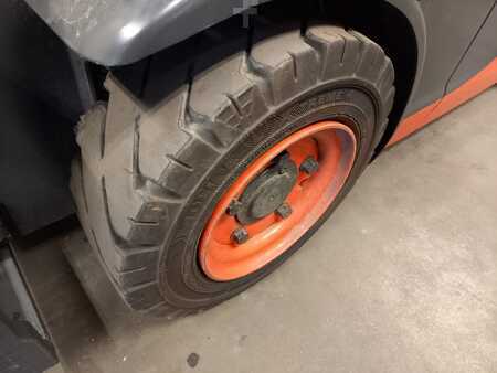 Elektro čtyřkolový VZV 2018  Linde E12-02 (11)