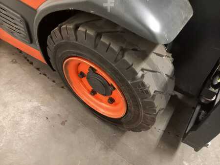 Elektro čtyřkolový VZV 2018  Linde E12-02 (13)