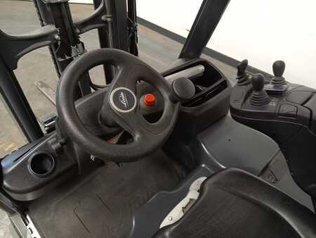 Elektro čtyřkolový VZV 2018  Linde E12-02 (8)