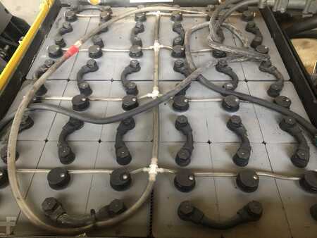 Sähkö - 4 pyör 2014  Yale ERP20VT (9)