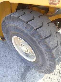 Diesel heftrucks 2014  Yale GDP40VX5 (1)