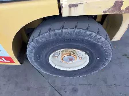 Carretilla elevadora diésel 2014  Yale GDP40VX5 (11)