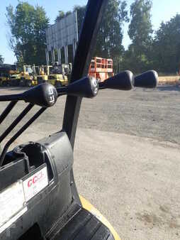 Diesel heftrucks 2014  Yale GDP40VX5 (2)