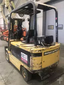 Elektro čtyřkolový VZV 1999  Daewoo B30S-2 (3)