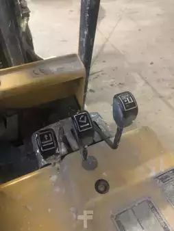 Elektro čtyřkolový VZV 1999  Daewoo B30S-2 (5)