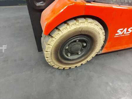 4-wiel elektrische heftrucks 2011  Toyota 7FBEST10 (3)