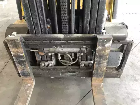 Gas truck 2009  Yale GLP20SVX (12)