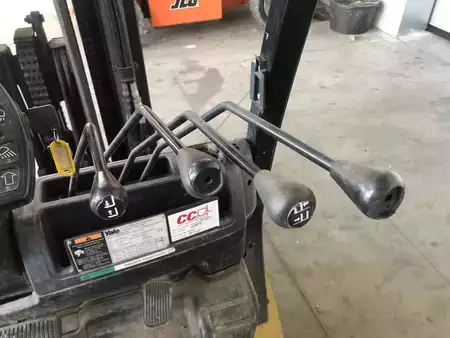 Gas truck 2009  Yale GLP20SVX (6)