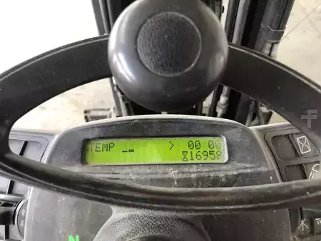 Gas truck 2009  Yale GLP20SVX (7)