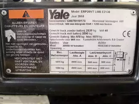 Elektryczne 4-kołowe 2018  Yale ERP20VT (7)