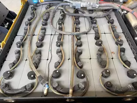 Elektryczne 4-kołowe 2018  Yale ERP20VT (9)