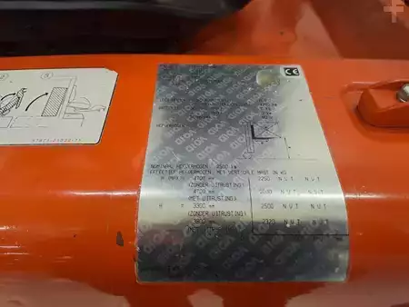 Elektro čtyřkolový VZV 2007  Toyota 7FBMF25 (7)