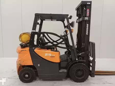 LPG Forklifts 2020  Doosan G25G PLUS (3)