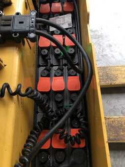 Electric Pallet Trucks 2013  Yale MP20 (7)