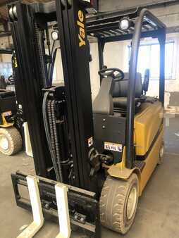 4-wiel elektrische heftrucks 2022  Yale ERP25VL (1)