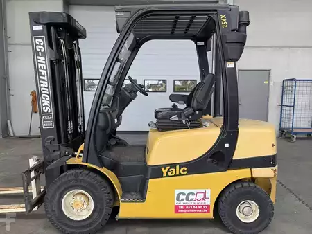 Carrelli elevatori diesel 2013  Yale GDP25VX (1)