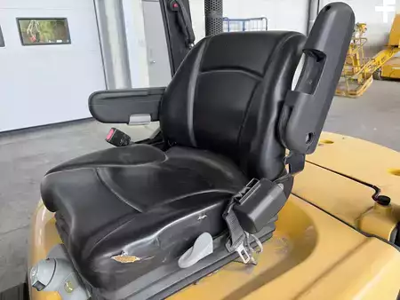 Carrelli elevatori diesel 2013  Yale GDP25VX (5)
