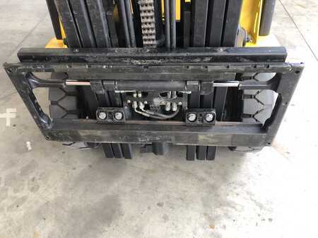 Gas truck 2015  Yale GLP16VX (12)
