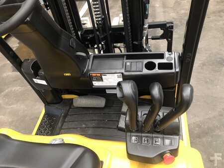 Eléctrica de 4 ruedas 2023  Yale ERP15VT (5)
