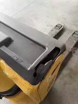 Elektrische palletwagens 2015  Yale MP20AC (9)