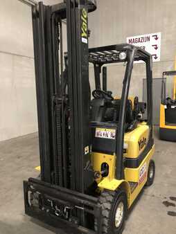 Empilhador a gás 2008  Yale GLP20SVX (4)
