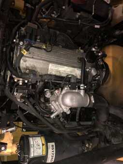 Empilhador a gás 2008  Yale GLP20SVX (8)