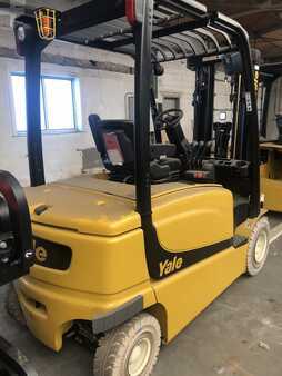4-wiel elektrische heftrucks 2024  Yale ERP30VL (2)