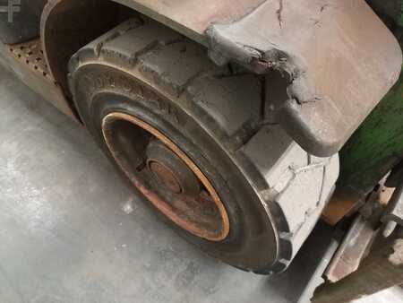 LPG Forklifts 2007  Hyster H2.5FT (13)