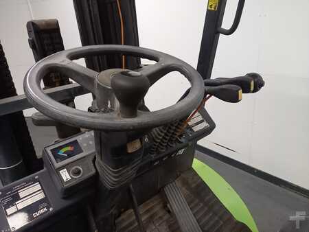 Propane Forklifts 2000  Clark CGP 45 (7)