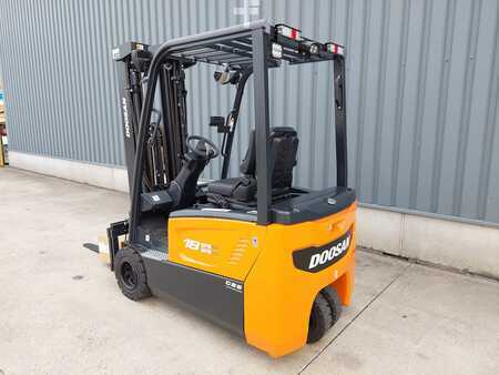 Elektryczne 4-kołowe 2023  Doosan B18T-7 PLUS (2)