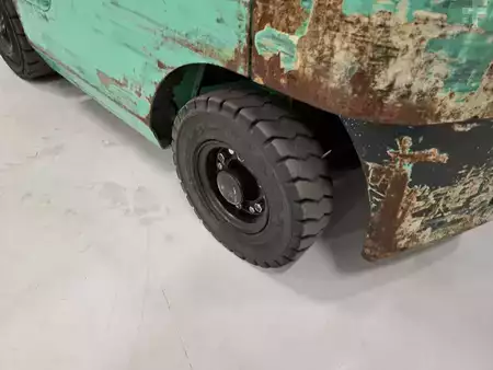 Gasoltruck 2013  Mitsubishi FG18NT (15)