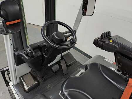 Eléctrico - 4 rodas 2015  Unicarriers AG1N1L18Q (17)