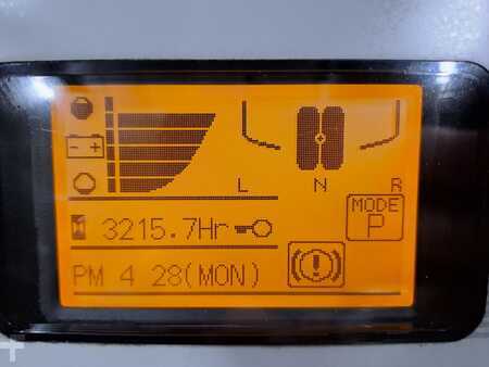 Eléctrico - 4 rodas 2015  Unicarriers AG1N1L18Q (19)