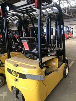 Chariots électriques à 4 roues 2024  Yale ERP20VT (2)