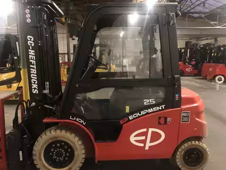 Eléctrico - 4 rodas 2023  EP Equipment EFL253-S (1)