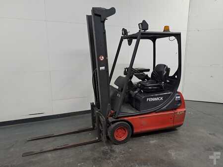 Carrelli elettrici 4 ruote 2005  Linde E16C (1)