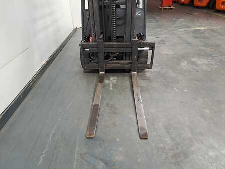Carrelli elettrici 4 ruote 2005  Linde E16C (14)