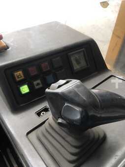 Retraky 1998  Jungheinrich ETV 214 (4)