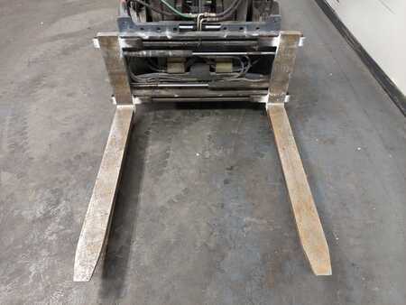Elektro 4 Rad 2007  Linde E25-02 (6)