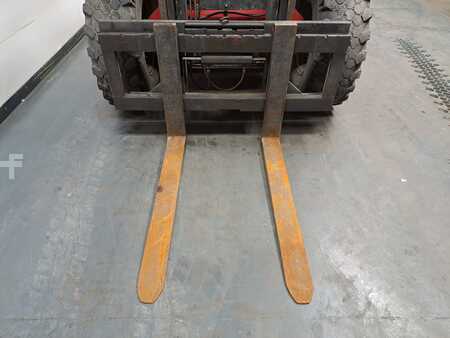 Rough Terrain Forklifts 2006  Manitou MC30 (4)