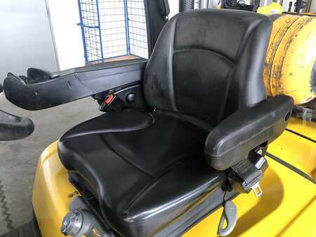 Treibgasstapler 2014  Yale GLP25VX (5)
