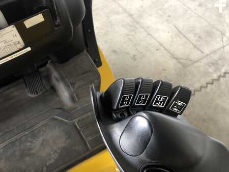 Treibgasstapler 2014  Yale GLP25VX (6)