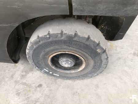 Diesel truck 2014  Hyster H2.5FT (11)