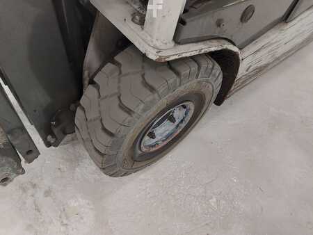 Carrelli elettrici 4 ruote 2014  Unicarriers AG1N1L16T (15)