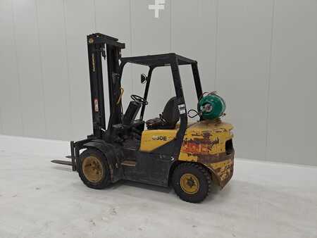 Propane Forklifts 2002  Daewoo G30E-3 (2)