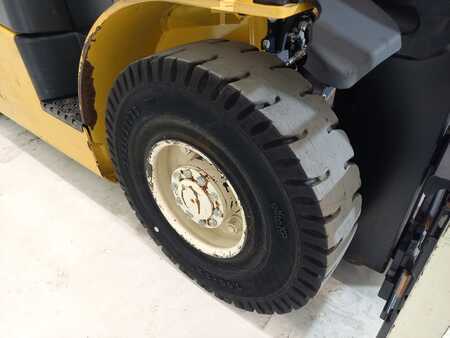 LPG heftrucks 2015  Yale GLP25VX (15)