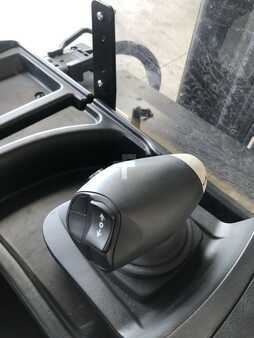 Reachtrucks 2024  Yale MR14 (5)