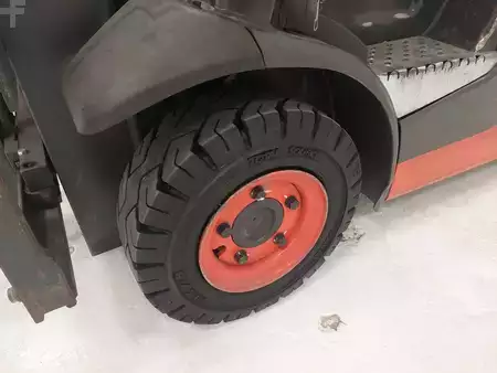 Carretilla elevadora GLP 2016  Linde H16T-01 (14)